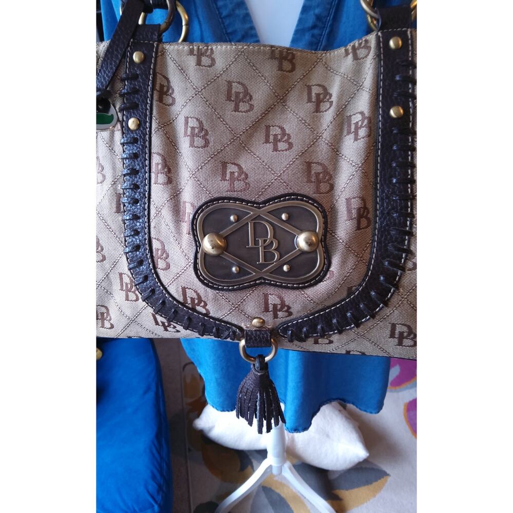 Vtg Dooney & Bourke Victorian brown canvas monogram bag boho hobo leather tassel - Picture 3 of 11